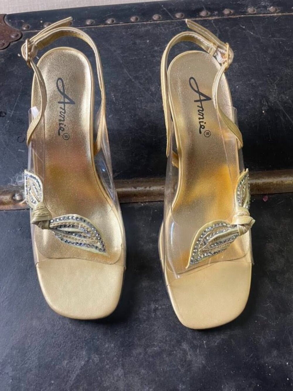 NIB Annie Gold & Clear Sling Back Heels size 5
